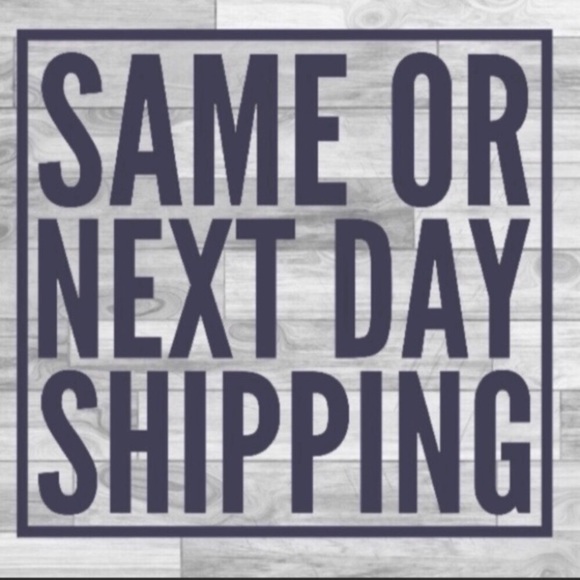 LAST ONE! Gold Crossbody/Wristlet 2 in 1 Combo! - Picture 8 of 8